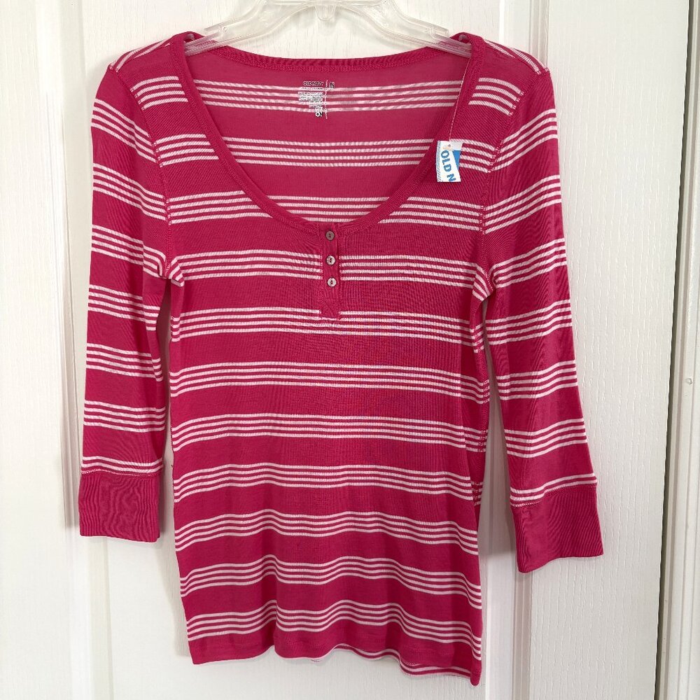 Old Navy Stripe Henley Top 3/4 Sleeve Slim Fit Pink & White Size Medium NEW